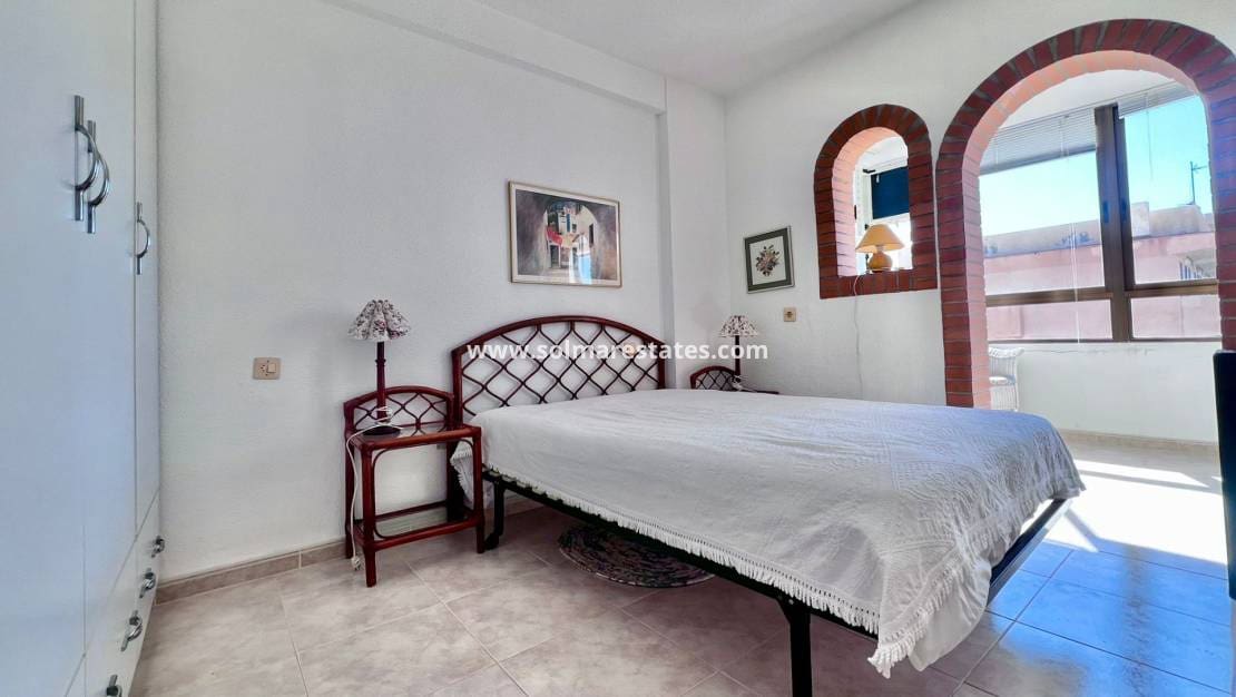2 Zimmer Apartment zu verkaufen in Cabo Cervera mit Pool - 189.900 € (Ref: 9867670)