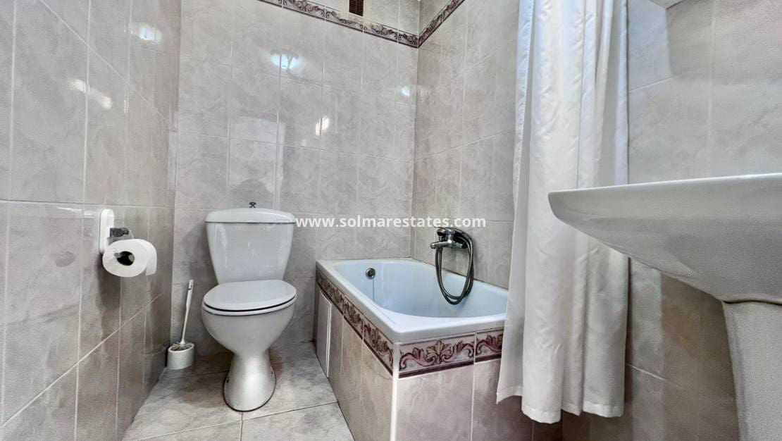 2 Zimmer Apartment zu verkaufen in Cabo Cervera mit Pool - 189.900 € (Ref: 9867670)