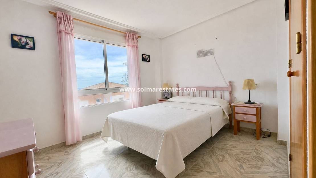 2 soverom Leilighet til salgs i Cabo Cervera med svømmebasseng - € 199 000 (Ref: 9867671)