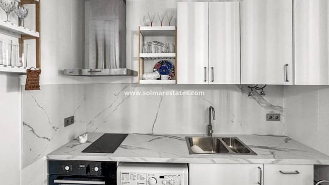 1 soverom Leilighet til salgs i Los Balcones med svømmebasseng - € 128 000 (Ref: 9867672)