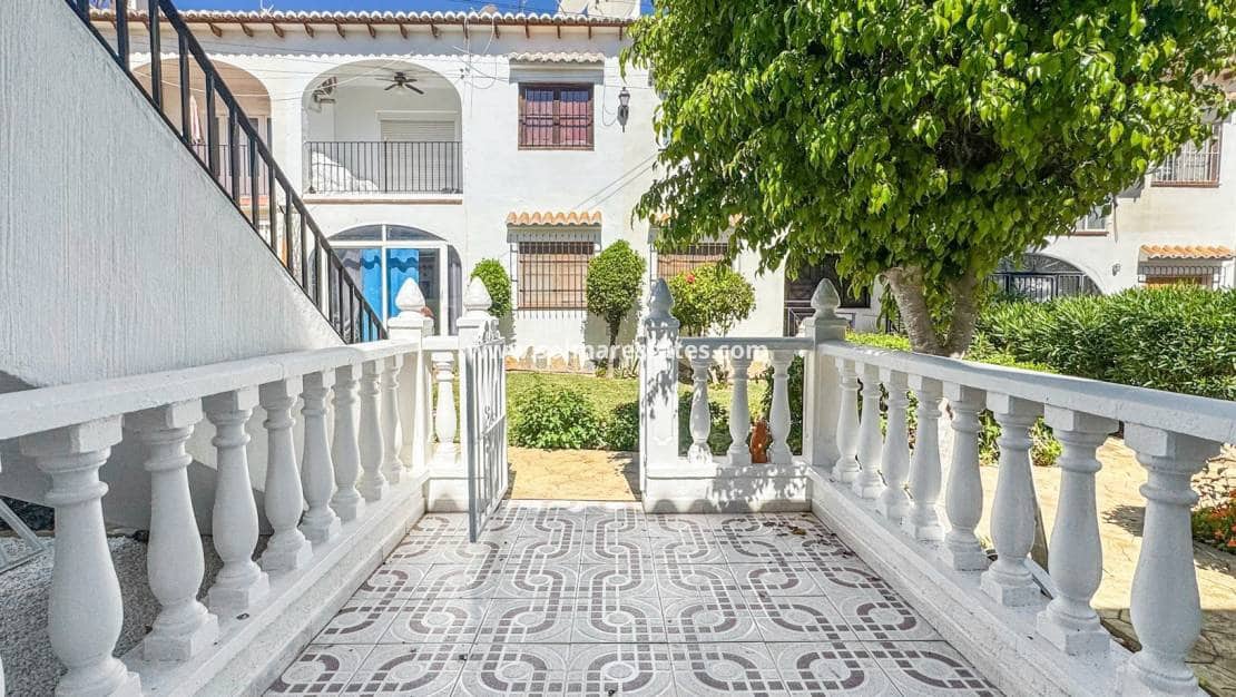 1 soverom Leilighet til salgs i Los Balcones med svømmebasseng - € 128 000 (Ref: 9867672)