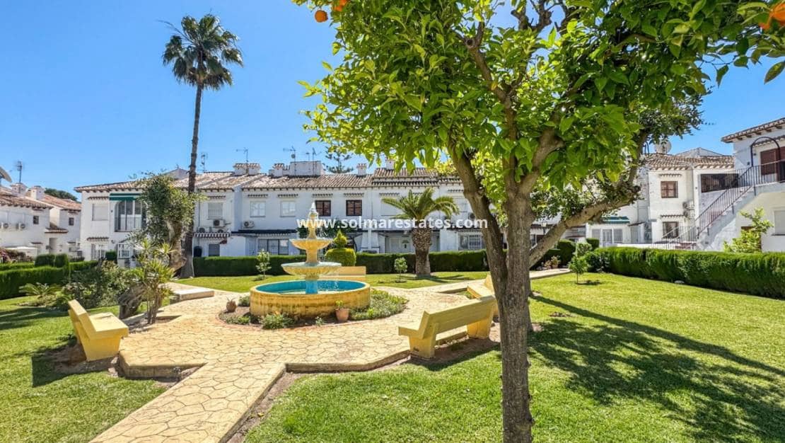 1 soverom Leilighet til salgs i Los Balcones med svømmebasseng - € 128 000 (Ref: 9867672)