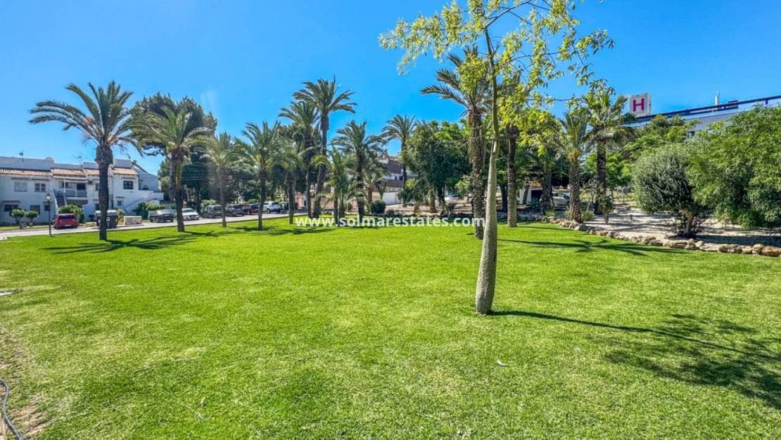 1 soverom Leilighet til salgs i Los Balcones med svømmebasseng - € 128 000 (Ref: 9867672)