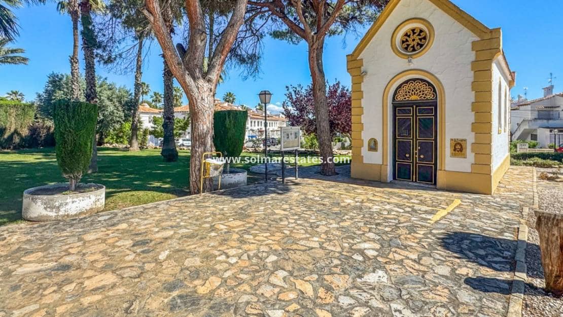 1 soverom Leilighet til salgs i Los Balcones med svømmebasseng - € 128 000 (Ref: 9867672)