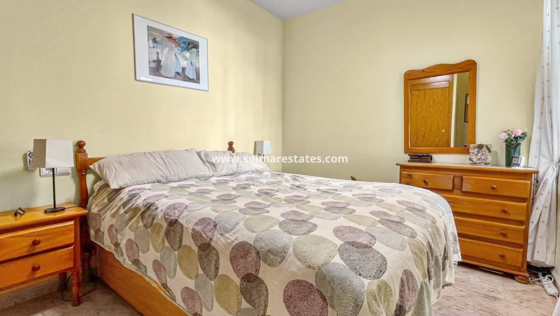 2 soveværelse Lejlighed til salg i Playa Flamenca med swimmingpool - € 176.900 (Ref: 9867673)