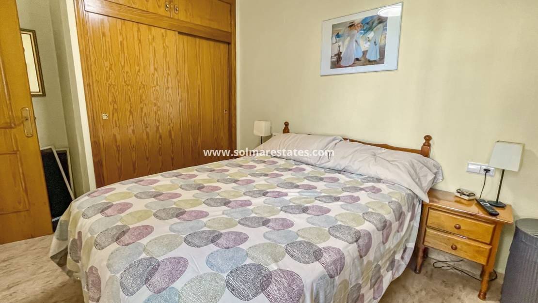 2 soveværelse Lejlighed til salg i Playa Flamenca med swimmingpool - € 176.900 (Ref: 9867673)