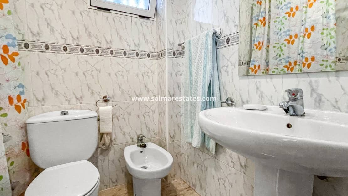 2 soveværelse Lejlighed til salg i Playa Flamenca med swimmingpool - € 176.900 (Ref: 9867673)