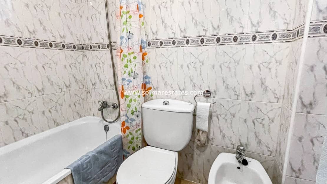 2 soveværelse Lejlighed til salg i Playa Flamenca med swimmingpool - € 176.900 (Ref: 9867673)