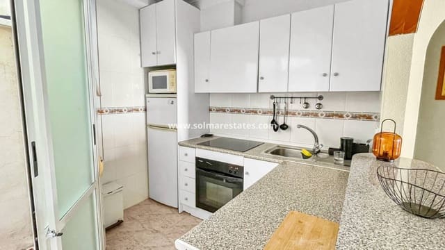 2 soveværelse Lejlighed til salg i Playa Flamenca, Orihuela med swimmingpool - € 176.900 (Ref: 9867673)
