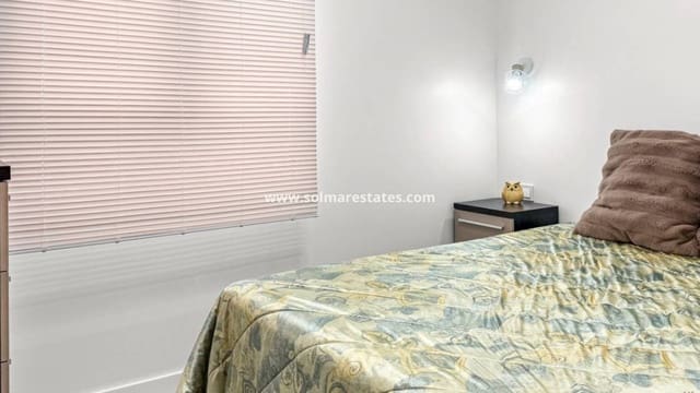 Apartamento de 3 habitaciones en Playa del Acequión, Torrevieja en venta - 244.000 € (Ref: 9867674)