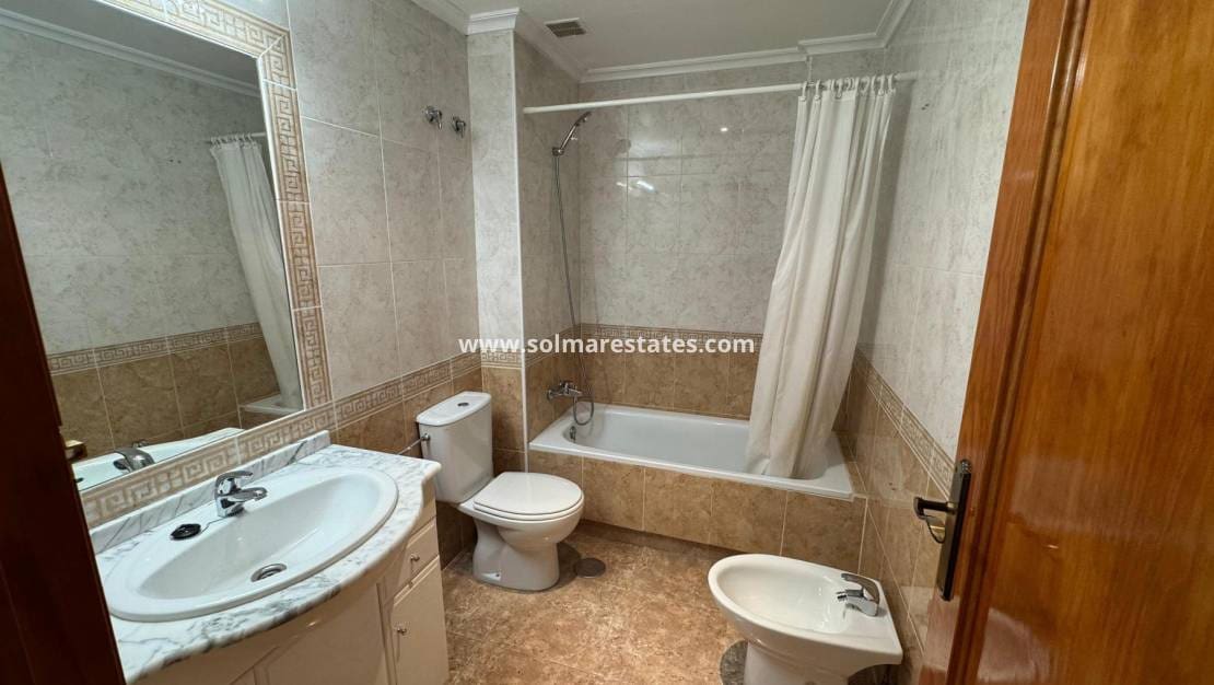 2 chambre Appartement à vendre à Cabo Roig avec piscine - 185 000 € (Ref: 9867675)