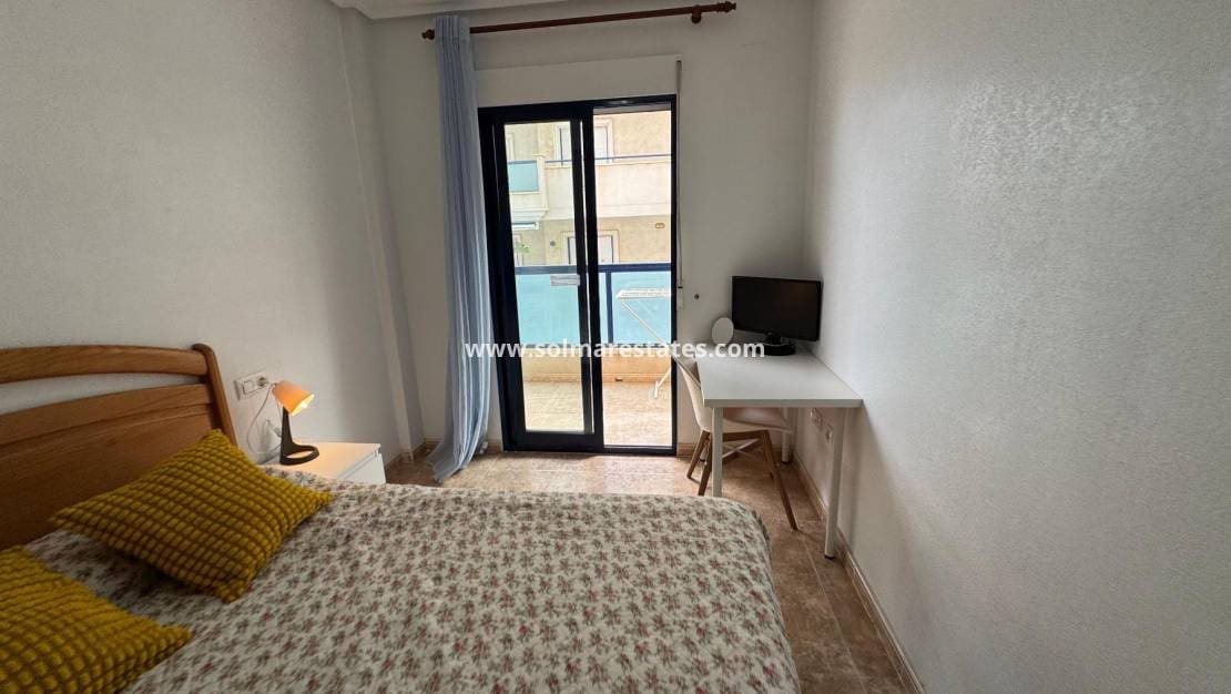 2 chambre Appartement à vendre à Cabo Roig avec piscine - 185 000 € (Ref: 9867675)