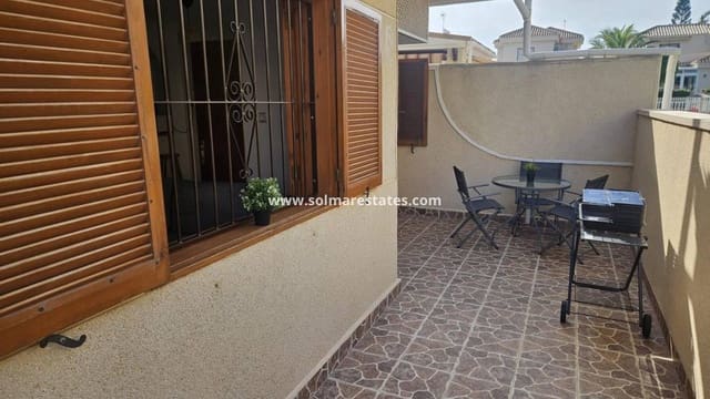 2 soveværelse Lejlighed til salg i Playa Flamenca, Orihuela med swimmingpool - € 185.000 (Ref: 9867676)