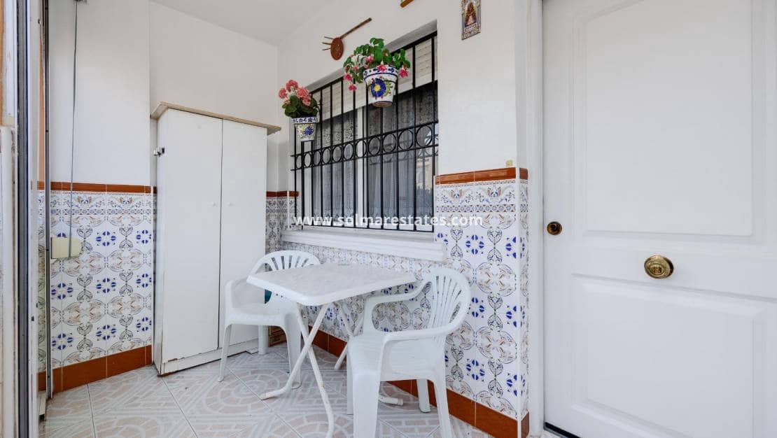 2 quarto Apartamento para venda em Torrevieja com piscina - 137 900 € (Ref: 9867677)