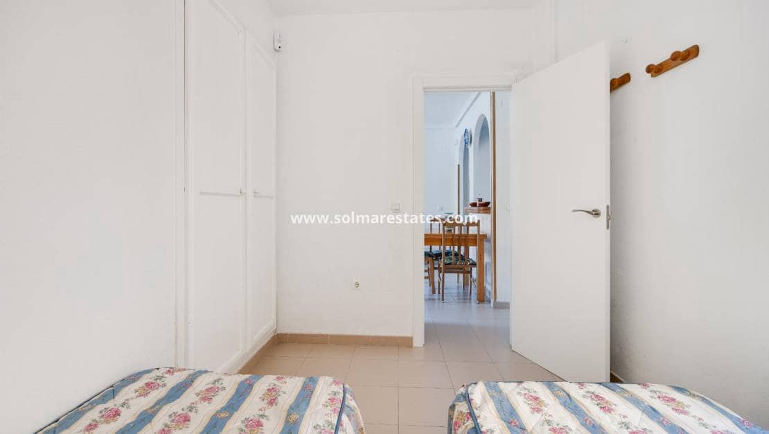 2 quarto Apartamento para venda em Torrevieja com piscina - 137 900 € (Ref: 9867677)