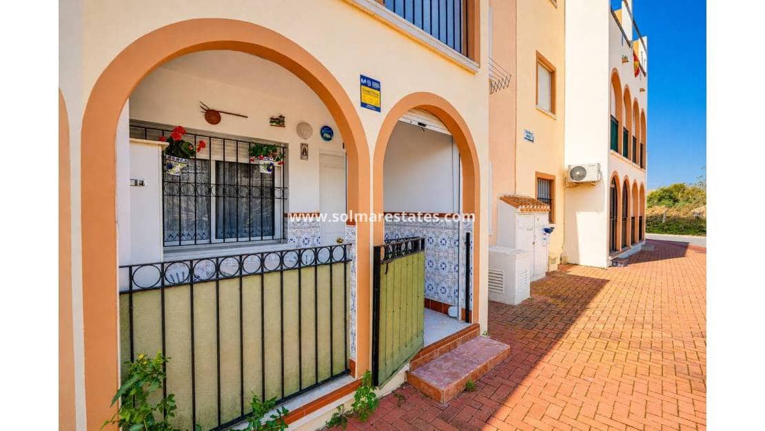 2 quarto Apartamento para venda em Torrevieja com piscina - 137 900 € (Ref: 9867677)
