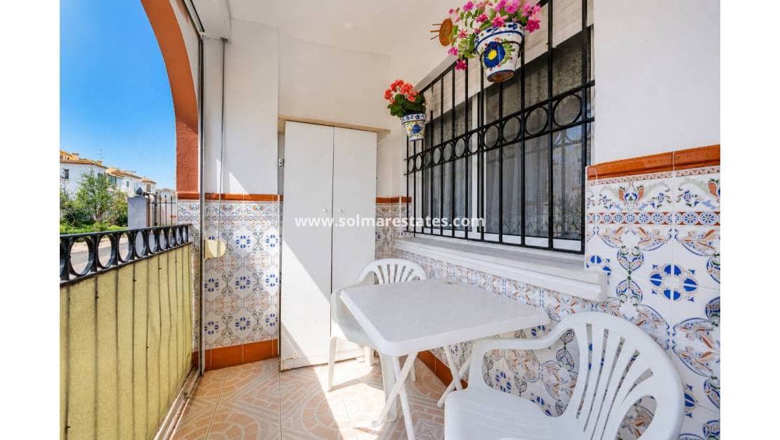 2 quarto Apartamento para venda em Torrevieja com piscina - 137 900 € (Ref: 9867677)