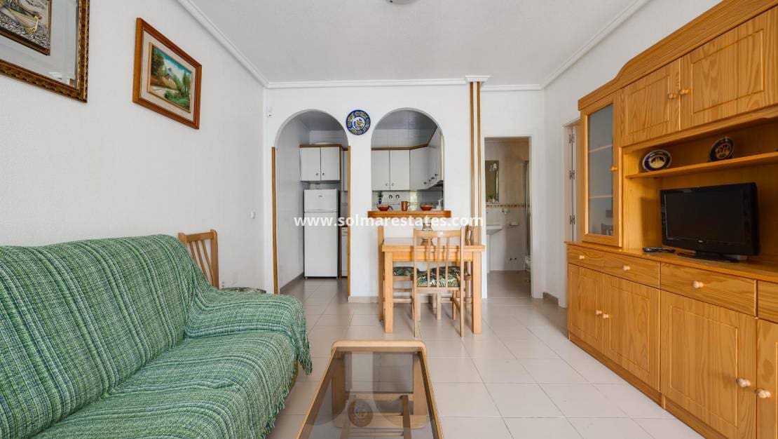 2 quarto Apartamento para venda em Torrevieja com piscina - 137 900 € (Ref: 9867677)