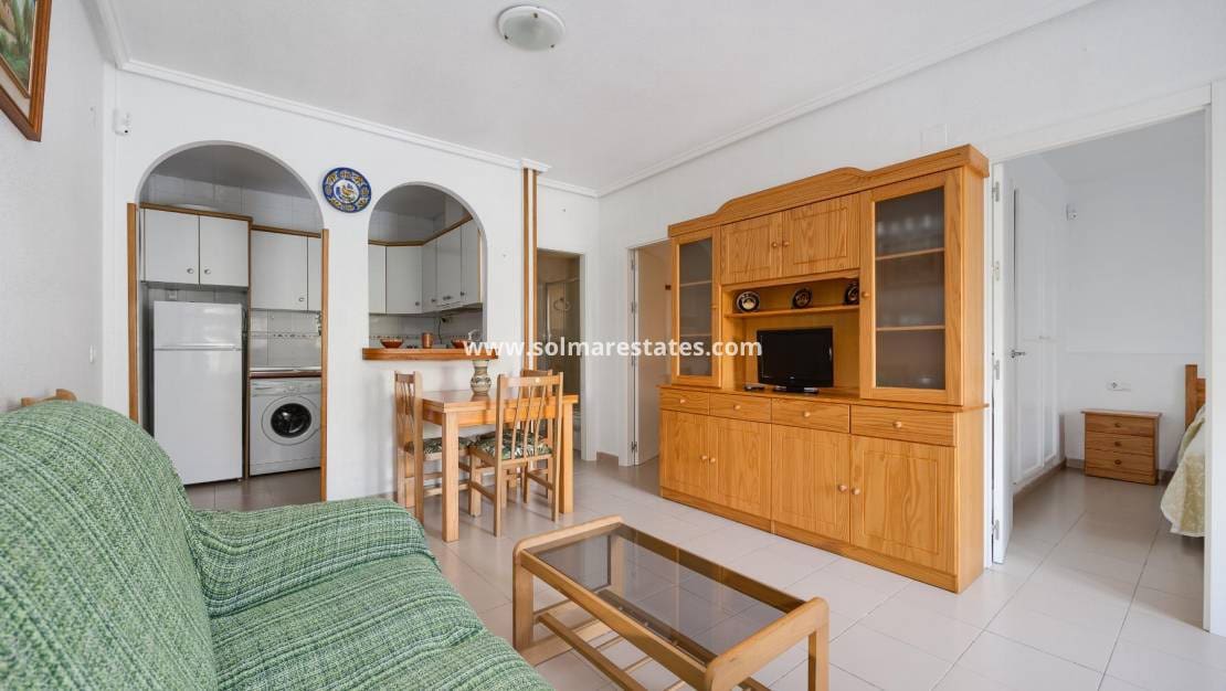 2 quarto Apartamento para venda em Torrevieja com piscina - 137 900 € (Ref: 9867677)