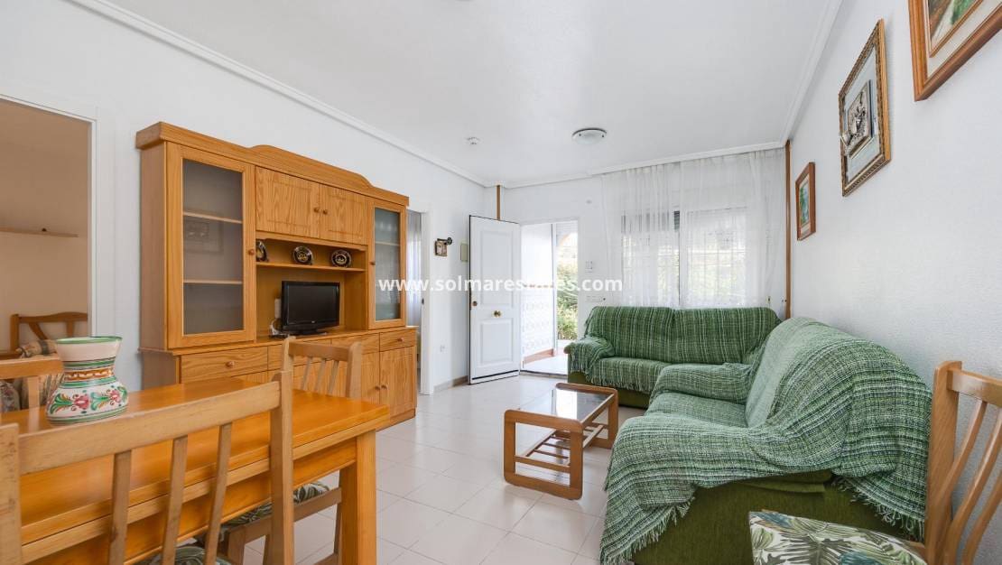 2 quarto Apartamento para venda em Torrevieja com piscina - 137 900 € (Ref: 9867677)
