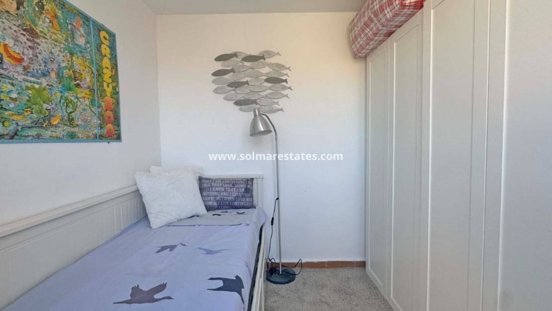 2 slaapkamer Halfvrijstaande villa te koop in Villamartin met zwembad - € 279.900 (Ref: 9867678)