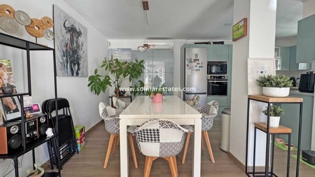 2 slaapkamer Halfvrijstaande villa te koop in Villamartin, Orihuela met zwembad - € 279.900 (Ref: 9867678)