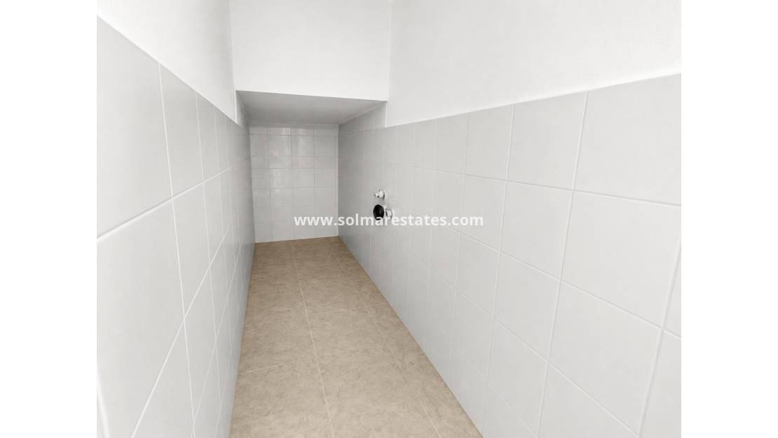 2 sypialnia Dom na sprzedaż w Playa Flamenca z basenem - 215 000 € (Ref: 9867679)