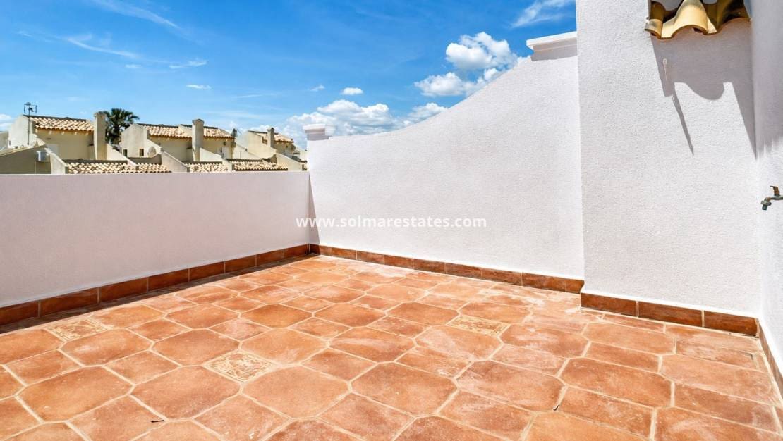 2 sypialnia Dom na sprzedaż w Playa Flamenca z basenem - 215 000 € (Ref: 9867679)