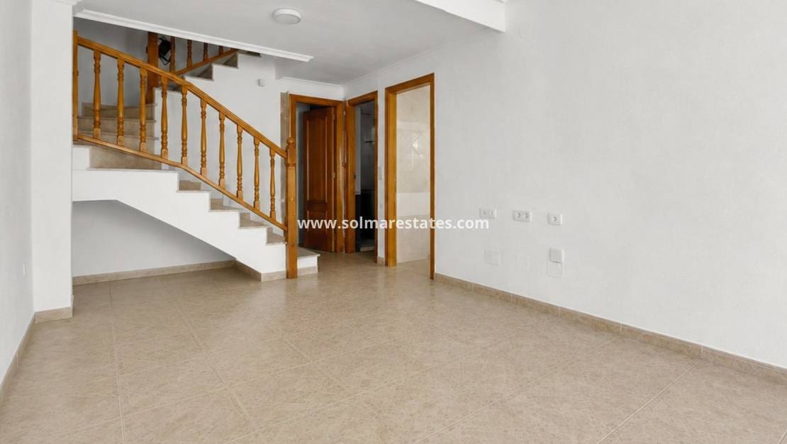 2 sypialnia Dom na sprzedaż w Playa Flamenca z basenem - 215 000 € (Ref: 9867679)