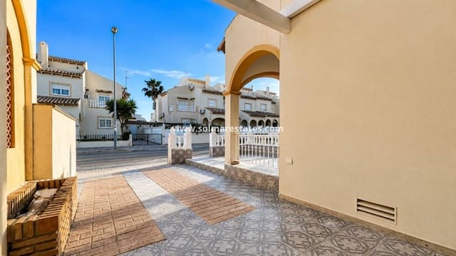 2 sypialnia Dom na sprzedaż w Playa Flamenca, Orihuela z basenem - 215 000 € (Ref: 9867679)