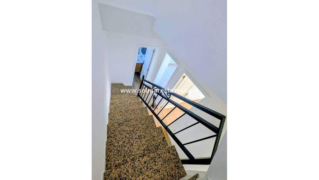 3 soveværelse Byhus til salg i Los Altos med swimmingpool - € 259.000 (Ref: 9867680)