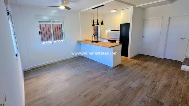 3 soveværelse Byhus til salg i Los Altos med swimmingpool - € 259.000 (Ref: 9867680)