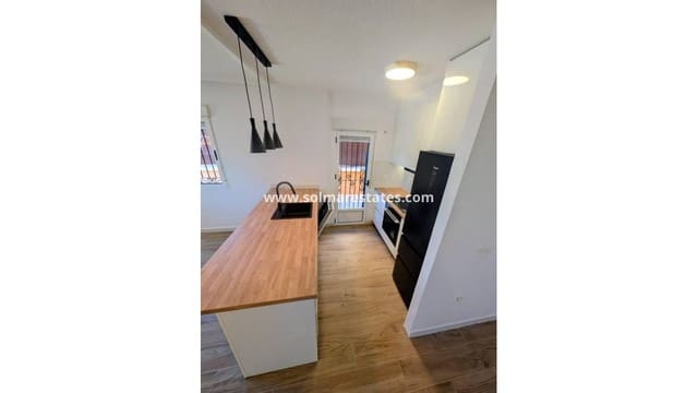 3 soveværelse Byhus til salg i Los Altos med swimmingpool - € 259.000 (Ref: 9867680)