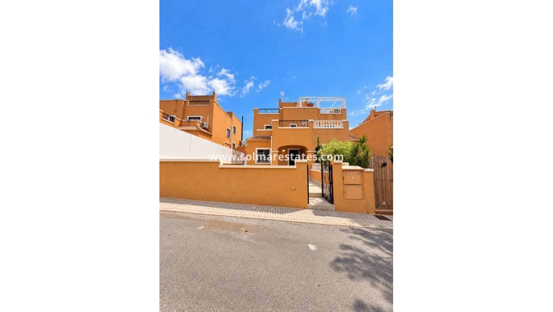 3 soveværelse Byhus til salg i Los Altos med swimmingpool - € 249.000 (Ref: 9867680)