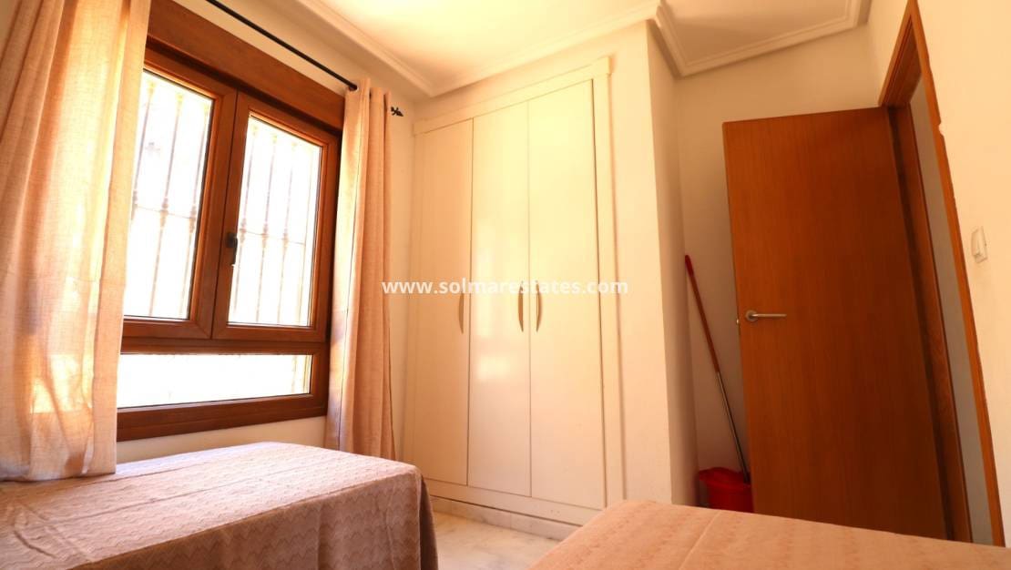2 Zimmer Bungalow zu verkaufen in Algorfa mit Pool - 229.850 € (Ref: 9867799)