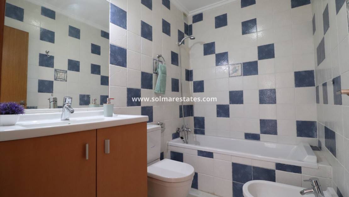2 Zimmer Bungalow zu verkaufen in Algorfa mit Pool - 229.850 € (Ref: 9867799)
