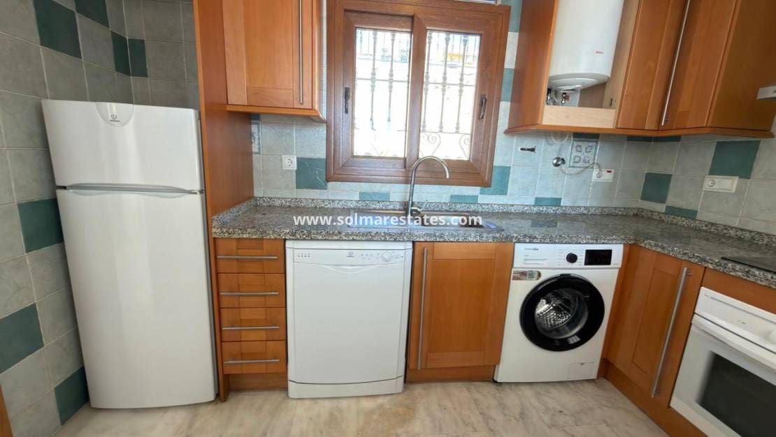 2 Zimmer Bungalow zu verkaufen in Algorfa mit Pool - 229.850 € (Ref: 9867799)