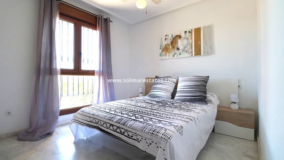 2 Zimmer Bungalow zu verkaufen in Algorfa mit Pool - 229.850 € (Ref: 9867799)