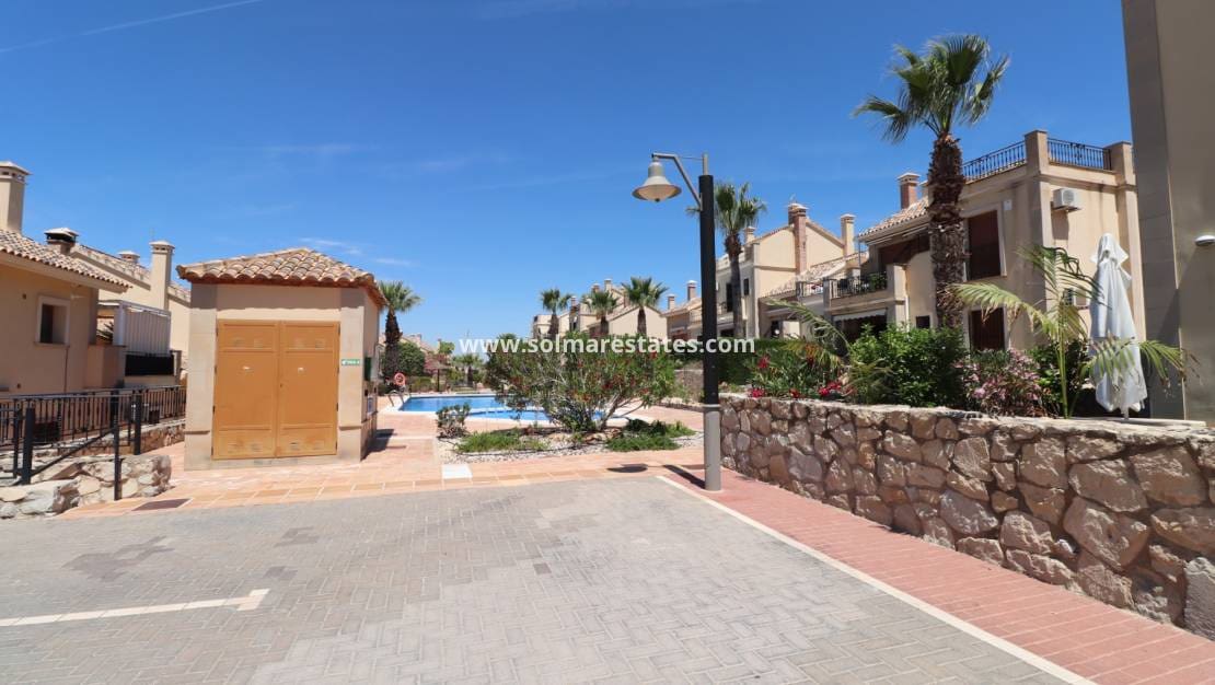 2 Zimmer Bungalow zu verkaufen in Algorfa mit Pool - 229.850 € (Ref: 9867799)