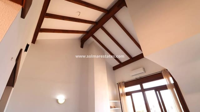 2 bedroom Bungalow for sale in Algorfa with pool - € 229,850 (Ref: 9867799)