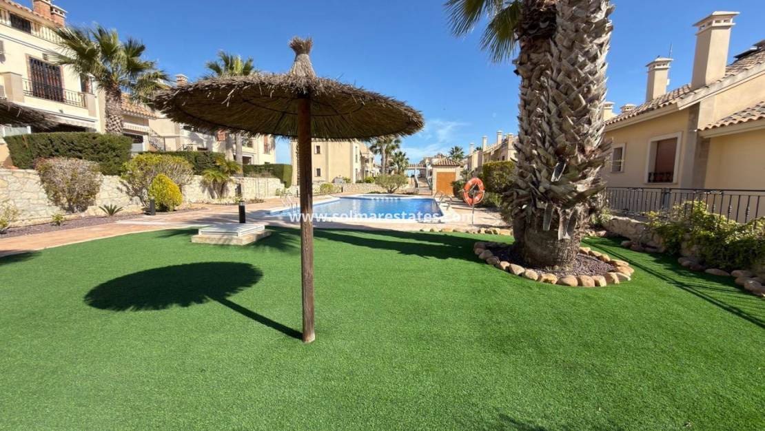 2 Zimmer Bungalow zu verkaufen in Algorfa mit Pool - 229.850 € (Ref: 9867799)