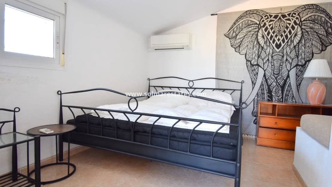 3 soveværelse Lejlighed til salg i Playa Flamenca med swimmingpool - € 240.000 (Ref: 9867800)