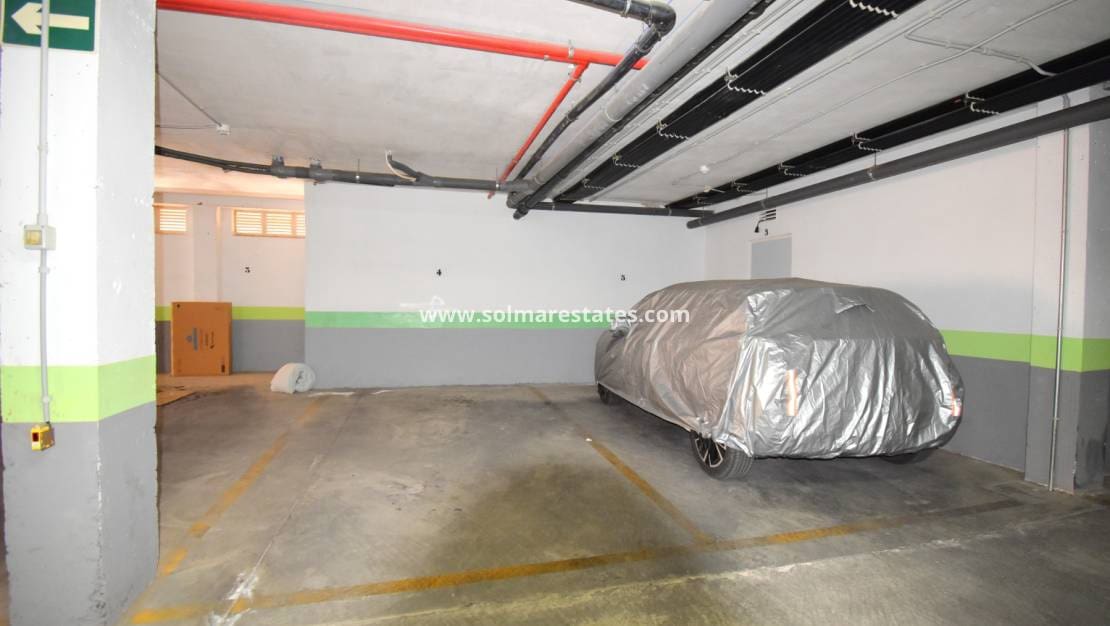 3 soveværelse Lejlighed til salg i Playa Flamenca med swimmingpool - € 240.000 (Ref: 9867800)