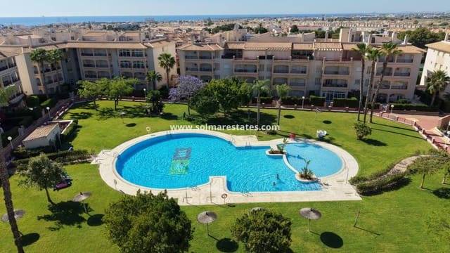 3 soveværelse Lejlighed til salg i Playa Flamenca, Orihuela med swimmingpool - € 240.000 (Ref: 9867800)