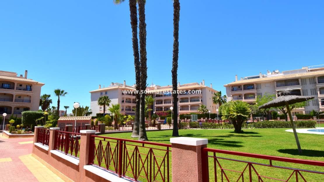 3 soveværelse Lejlighed til salg i Playa Flamenca med swimmingpool - € 240.000 (Ref: 9867800)