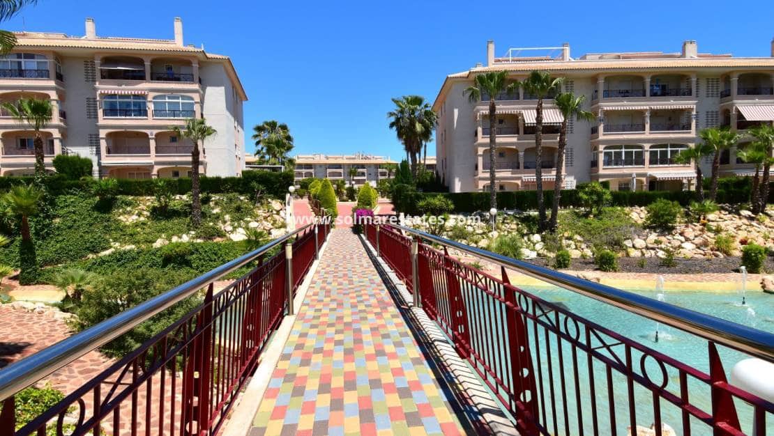3 soveværelse Lejlighed til salg i Playa Flamenca med swimmingpool - € 240.000 (Ref: 9867800)