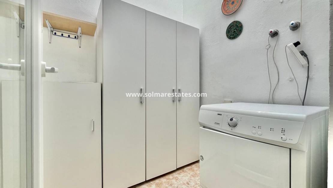 3 chambre Villa/Maison Semi-Mitoyenne à vendre à Playa Flamenca avec piscine - 229 000 € (Ref: 9872101)