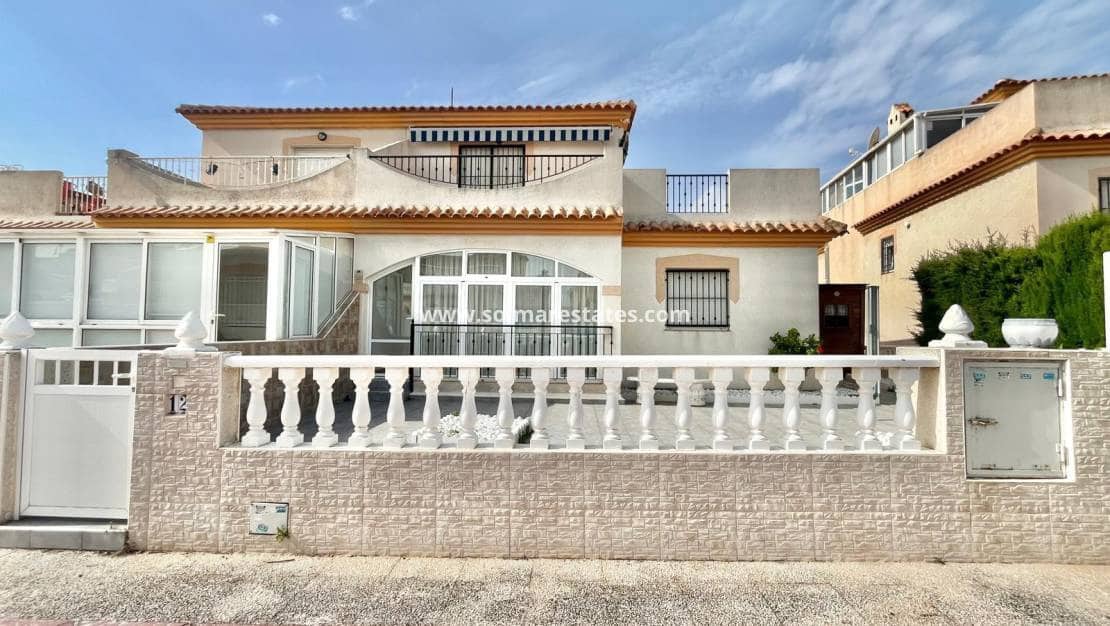 3 chambre Villa/Maison Semi-Mitoyenne à vendre à Playa Flamenca avec piscine - 229 000 € (Ref: 9872101)