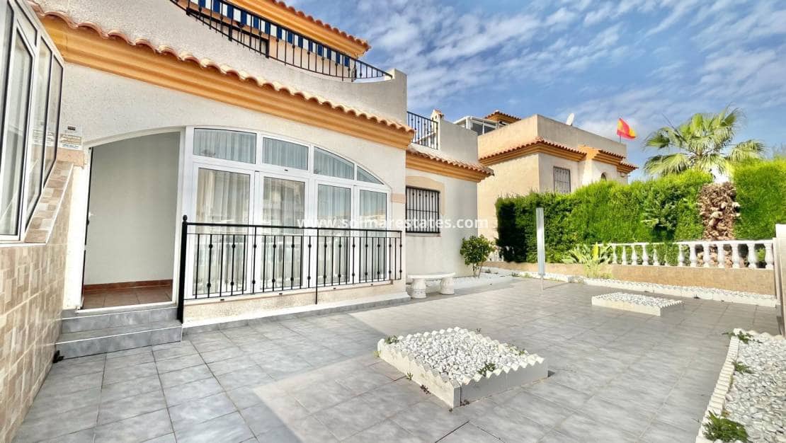 3 chambre Villa/Maison Semi-Mitoyenne à vendre à Playa Flamenca avec piscine - 229 000 € (Ref: 9872101)