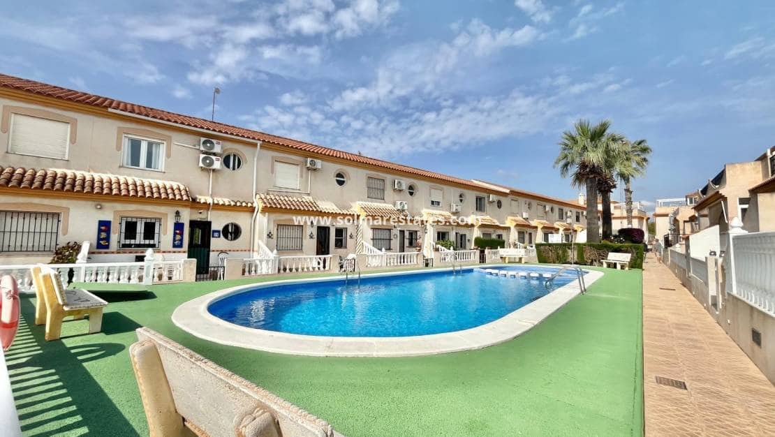 3 chambre Villa/Maison Semi-Mitoyenne à vendre à Playa Flamenca avec piscine - 229 000 € (Ref: 9872101)